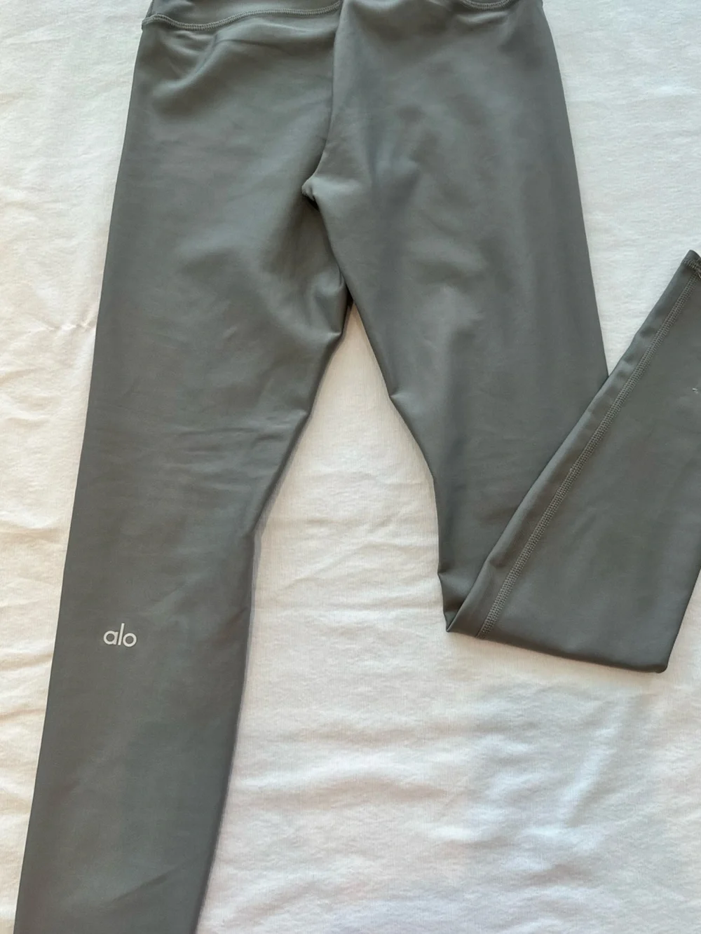 ALO Yoga High-Rise Leggings in Gray